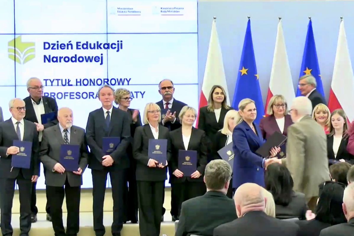 Sławomir Szostek Profesorem Oświaty!