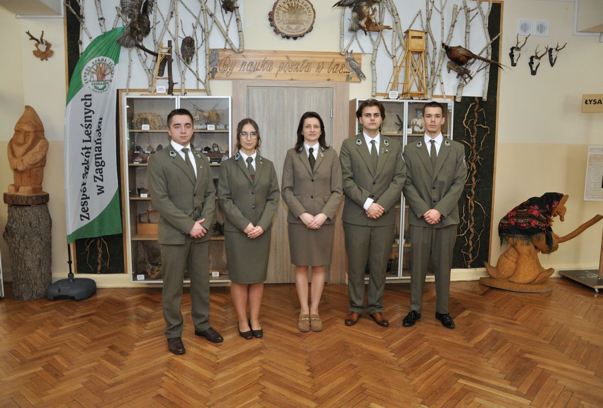 Reprezentanci SU składają hołd żołnierzom wyklętym