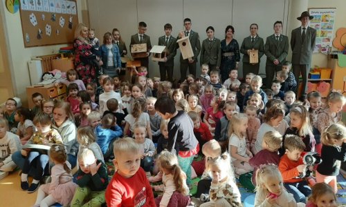 Wyjazd uczniów na zielone lekcje do zaprzyjaźnionego Zespołu Szkoły Podstawowej nr 2 i Przedszkola w Zagnańsku